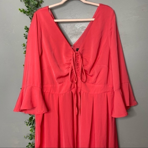 Eloquii Flare Sleeve Dress with Halter Detail in poppy - Picture 4 of 15